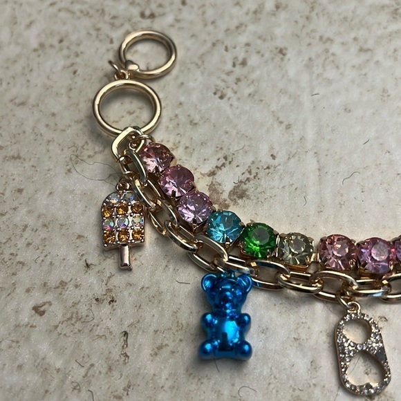Betsey Johnson Rhinestone Charm Bracelet NEW - Picture 4 of 7
